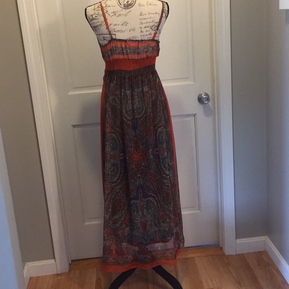 🛍2/$20. Maxi dress - Picture 2 of 3